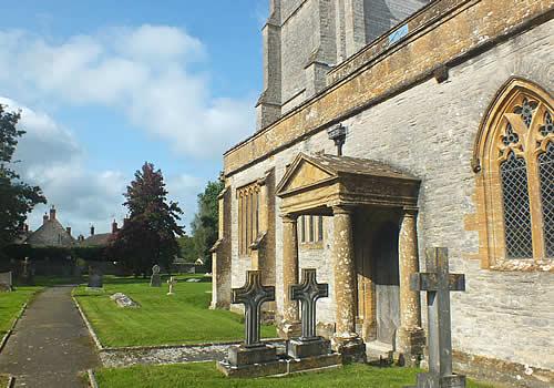 Photo Gallery Image - Views of the churchyard